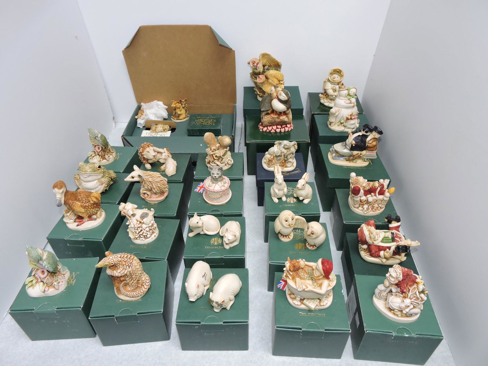 Harmony Kingdom lot of 25 Treasure Jests (1 of 3)