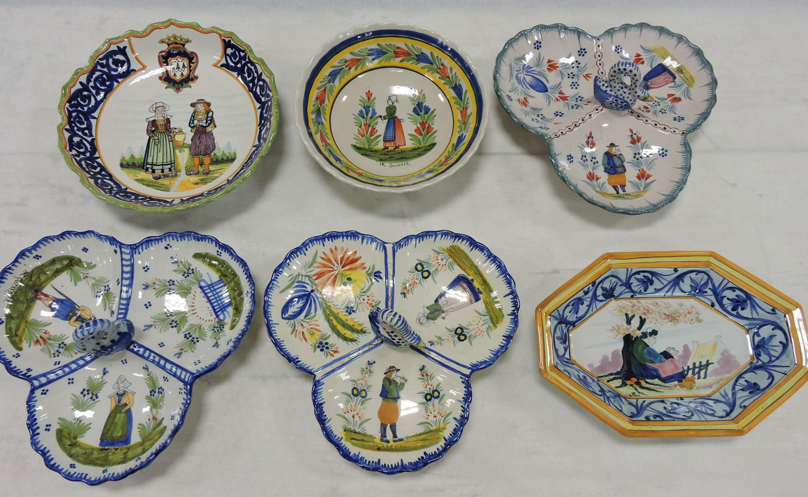 Quimper lot of 6 bowls & servers, (1 of 1)