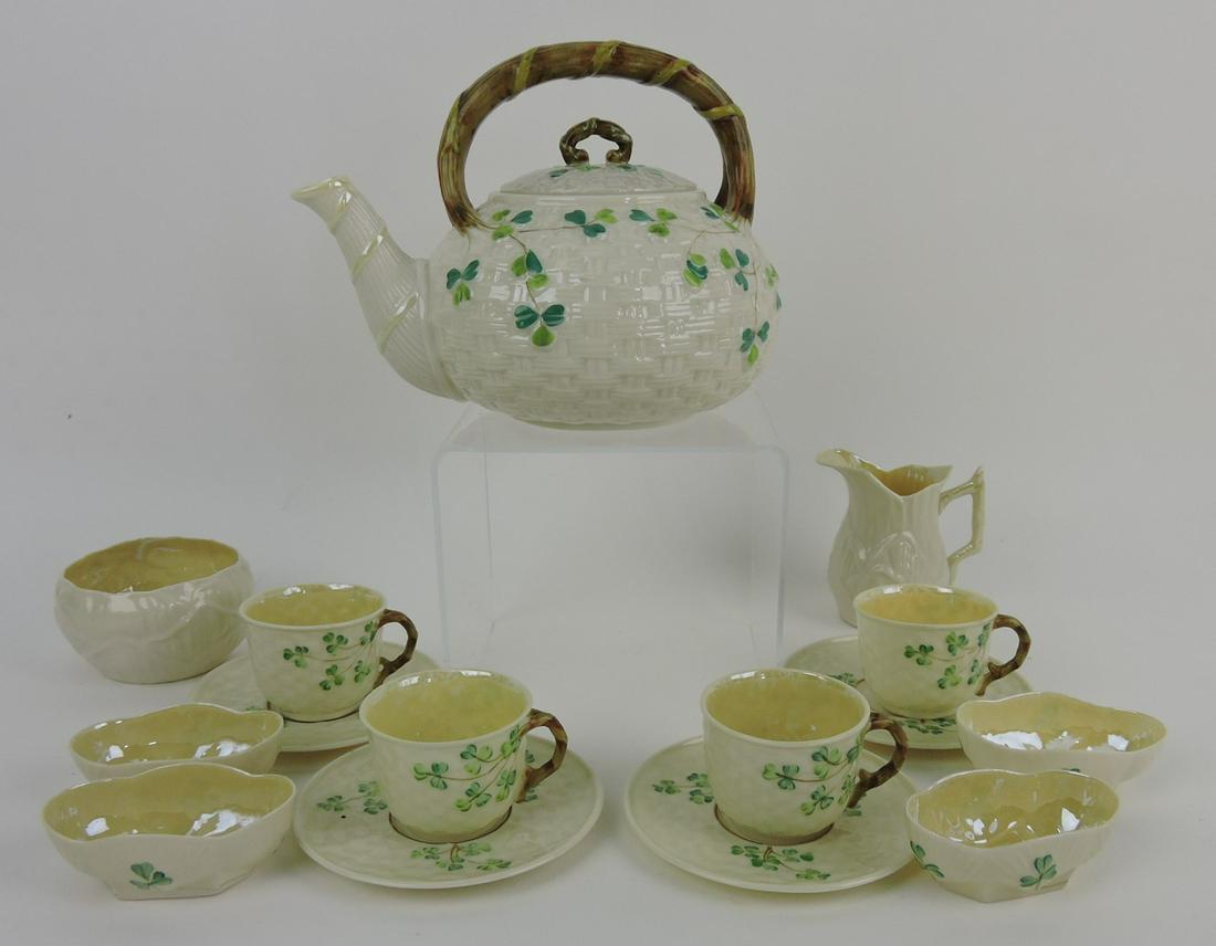 Irish Belleek (black mark) shamrock (1 of 1)