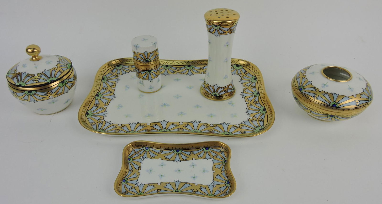 Pickard 6 piece dresser set (1 of 1)