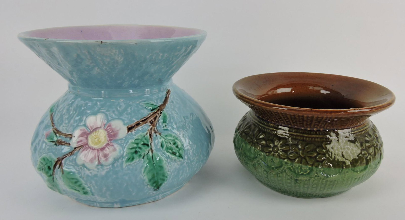 Majolica lot of 2 spittoons - hairline to: turquoise one