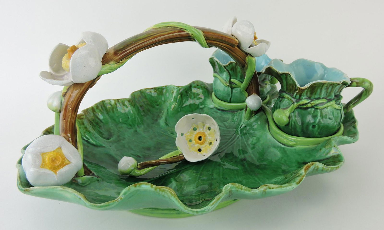 RARE George Jones majolica pond (1 of 4)