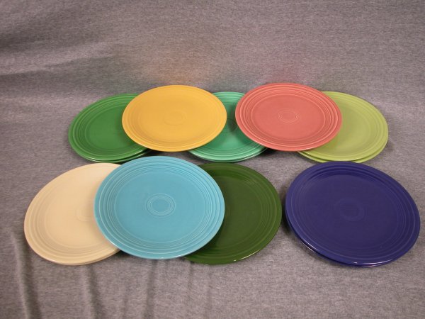 Fiesta 9" plate group - 2 medium green, 2 light gr