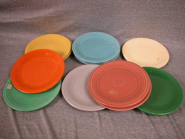 Fiesta 9" plate group - 2 rose, red, 2 medium gree