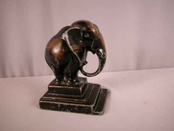 Frankart figure of an elephant: Frankart figure of an elephant