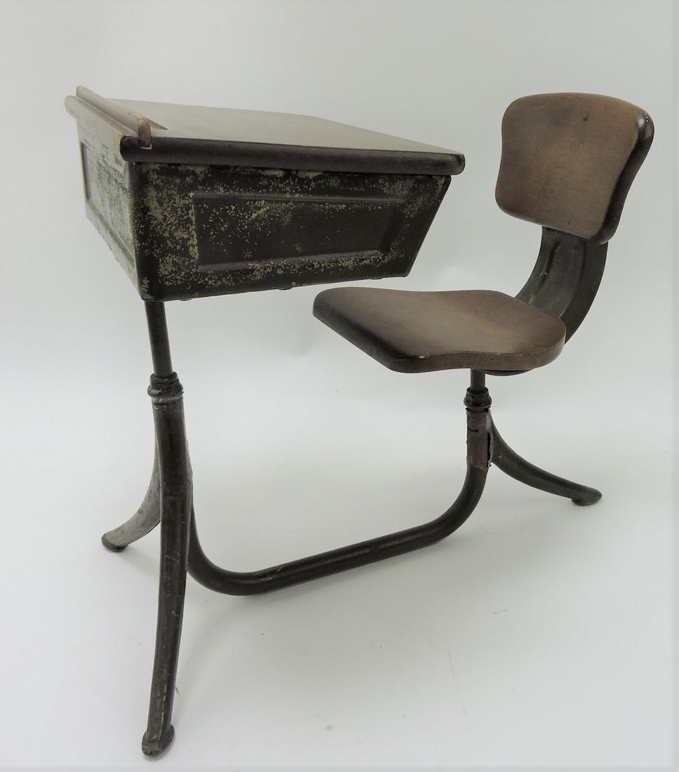 Salesman sample school desk, (1 of 1)