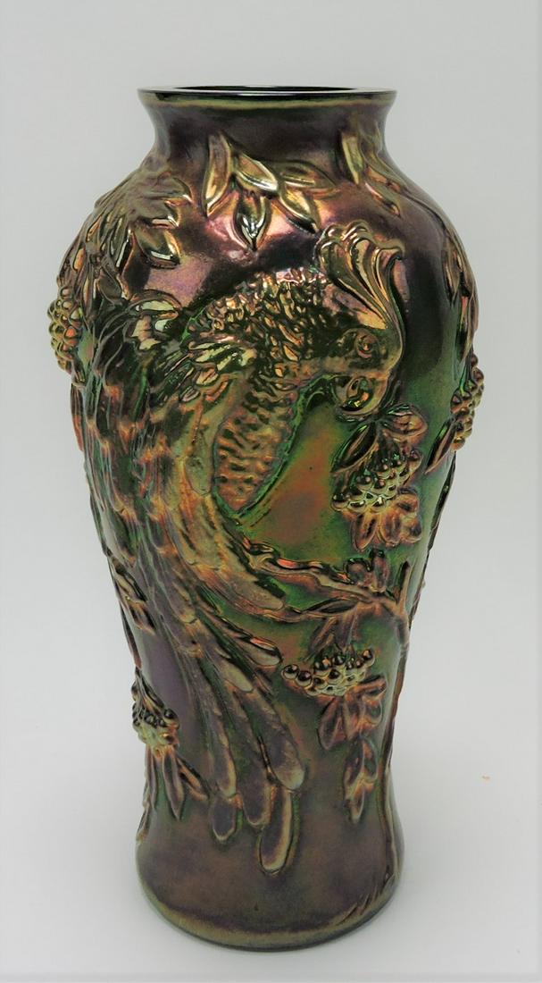 Fenton green carnival art glass parrot vase, (1 of 1)