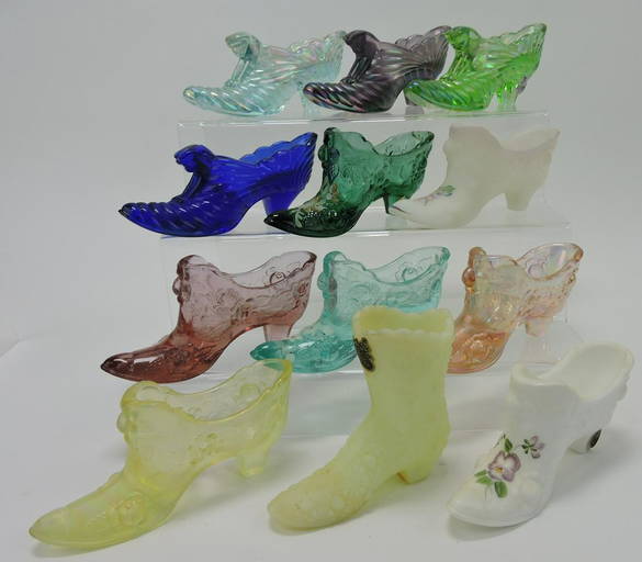 Fenton Lot Of 12 Glass Slippers