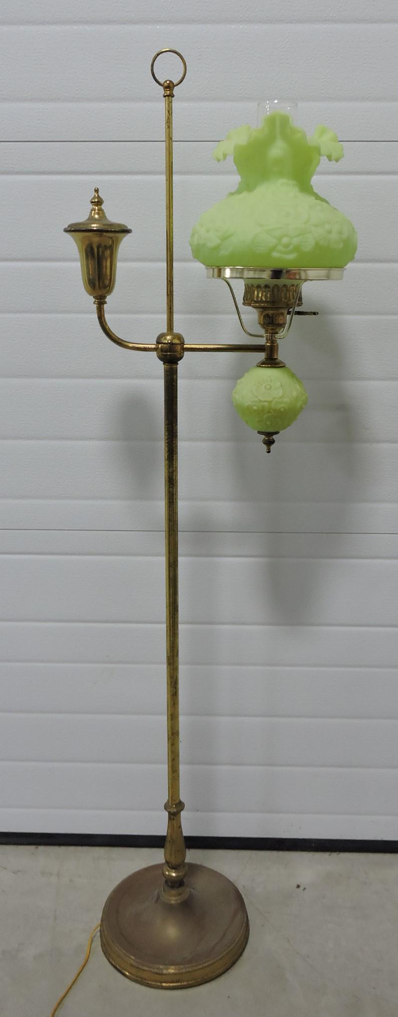 Fenton floor lamp with green custard pansy (1 of 1)