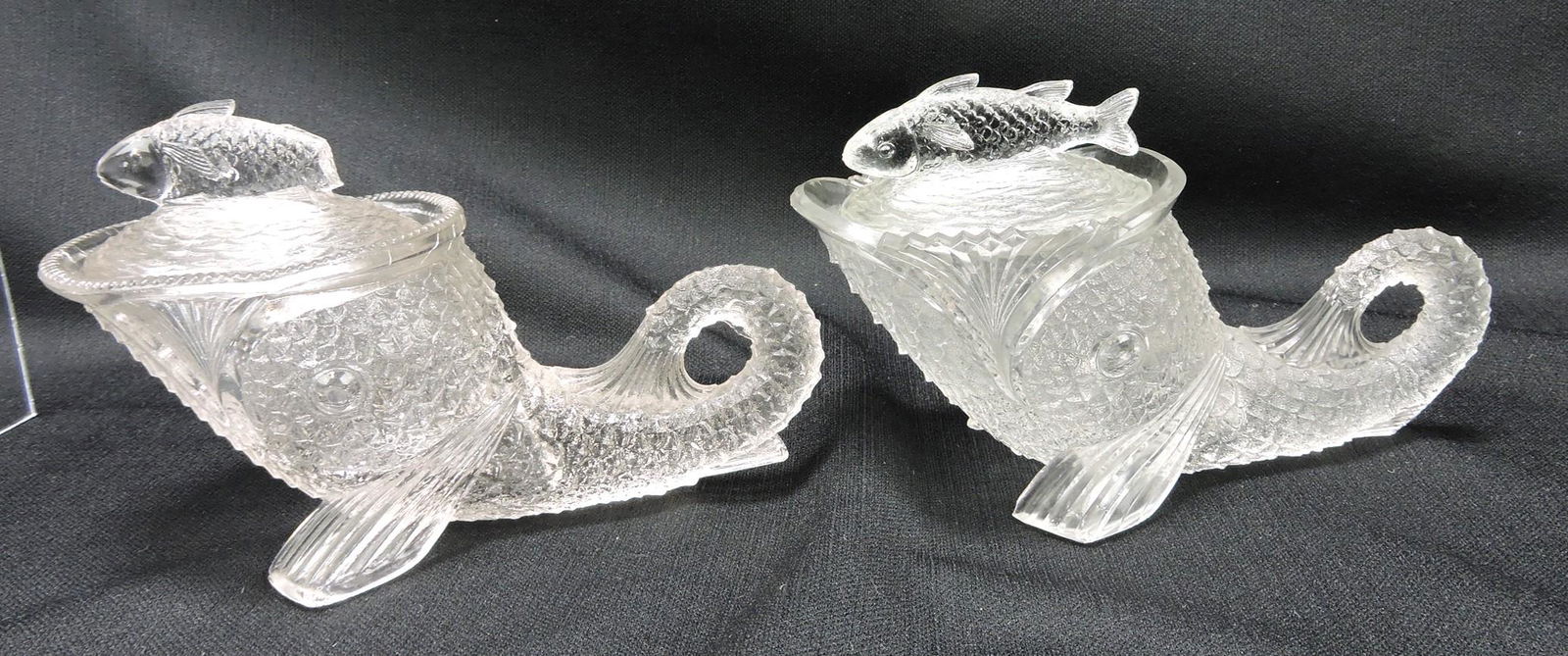 Greentown clear lot of 2 dolphins, chip to (1 of 1)