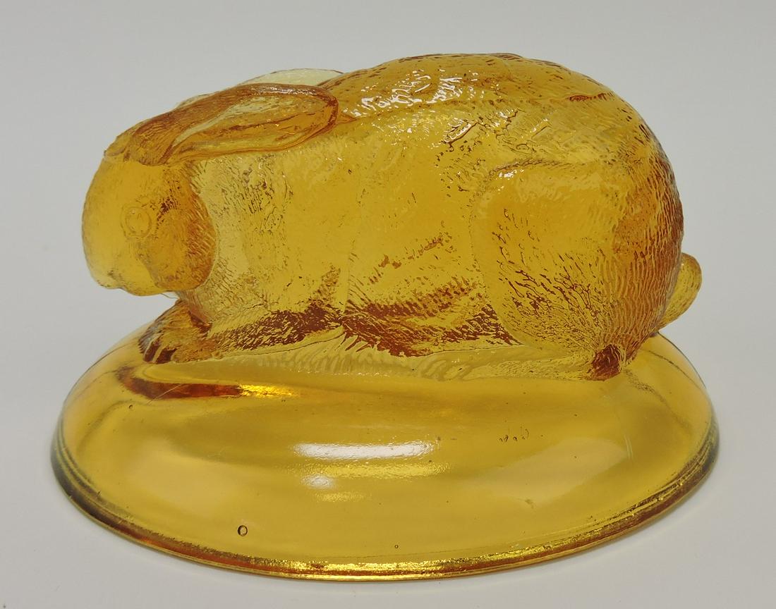 Greentown amber rabbit lid (1 of 1)