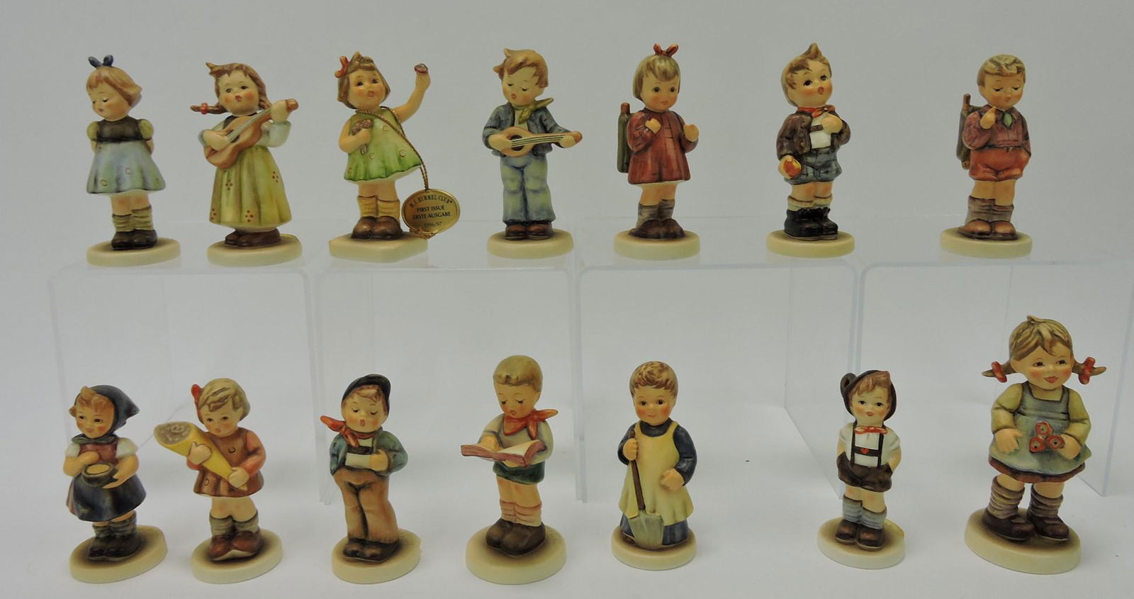 Hummel lot of 14 figures: 560, 558, (1 of 1)