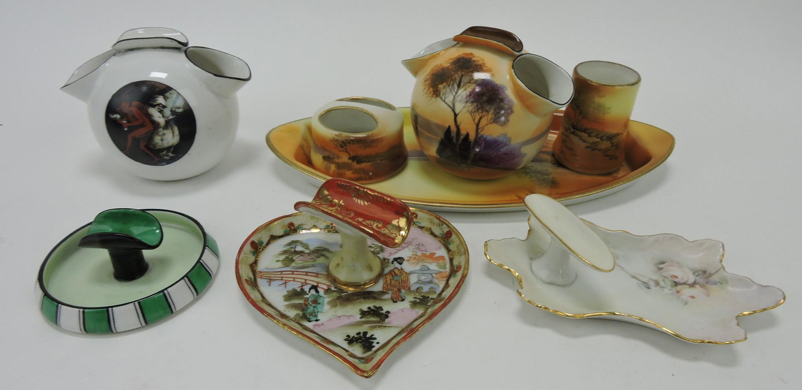 Noritake and other lot of 5 smoking: accessories