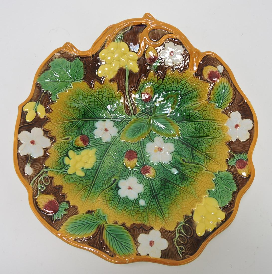 Brownfield majolica 9 1/2" strawberry plate (1 of 1)