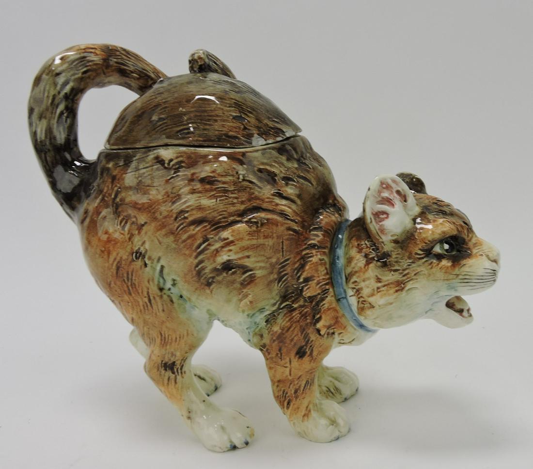 Majolica scared cat figural humidor, 8", (1 of 1)