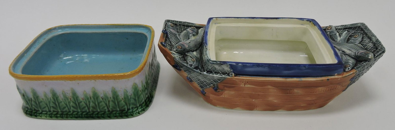 Majolica lot of 2 sardine boxes: George: Jones pink acanthus leaf, and Wedgwood Sardina