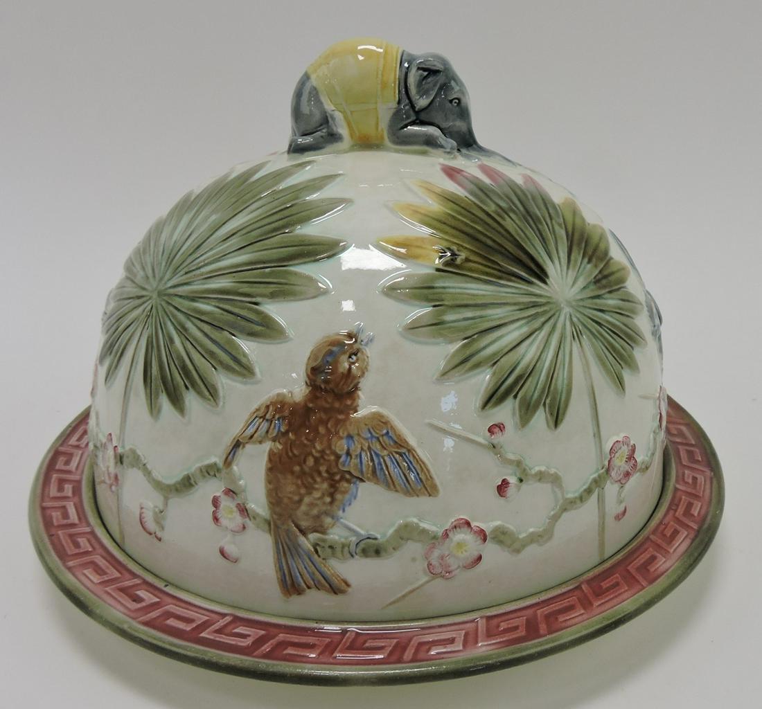 Wedgwood majolica Argenta jumbo (1 of 1)