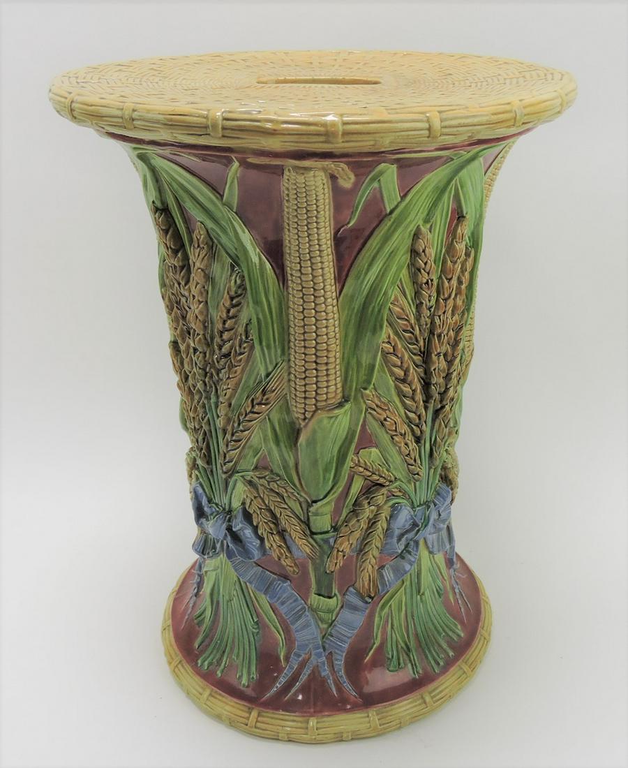 Adams & Bromley corn and wheat garden (1 of 2)