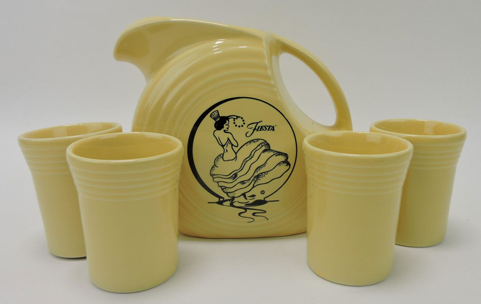 Fiesta Post 86 yellow dancing girl disc water (1 of 1)