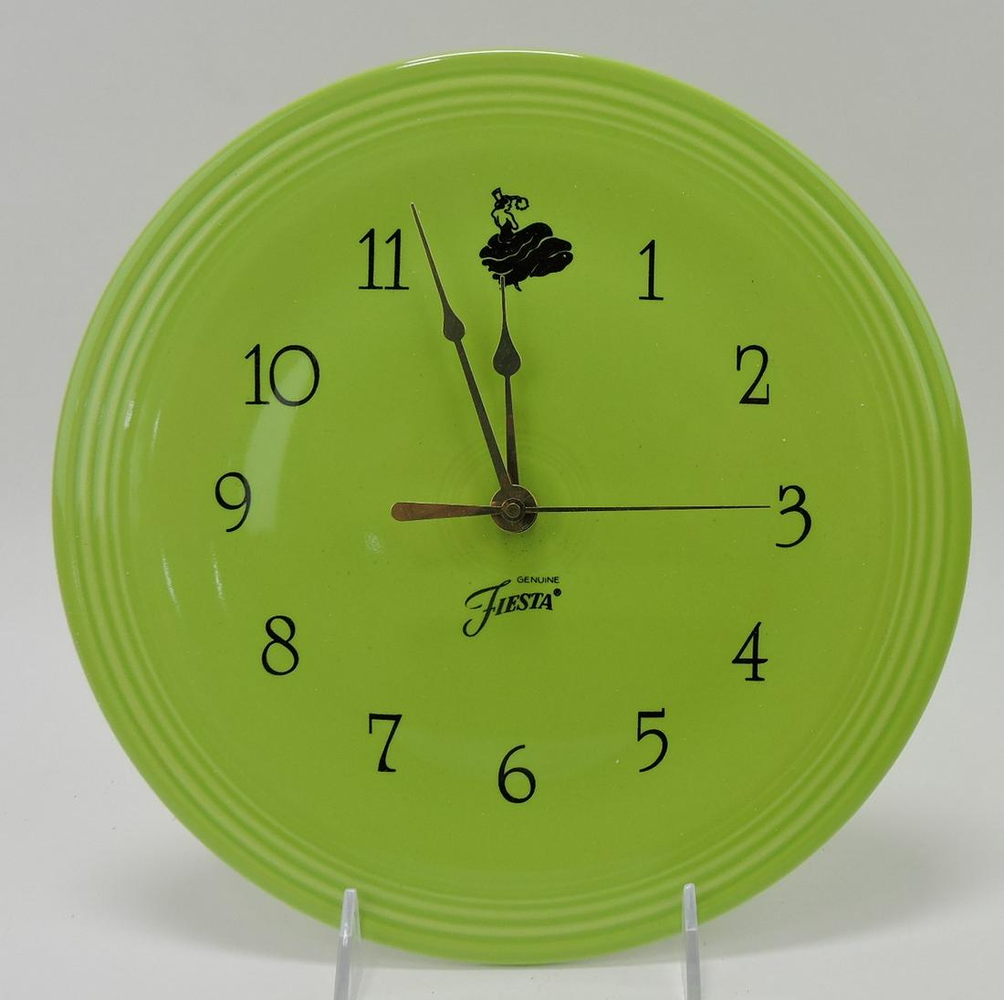 Fiesta Post 86 plate clock, chartreuse (1 of 1)