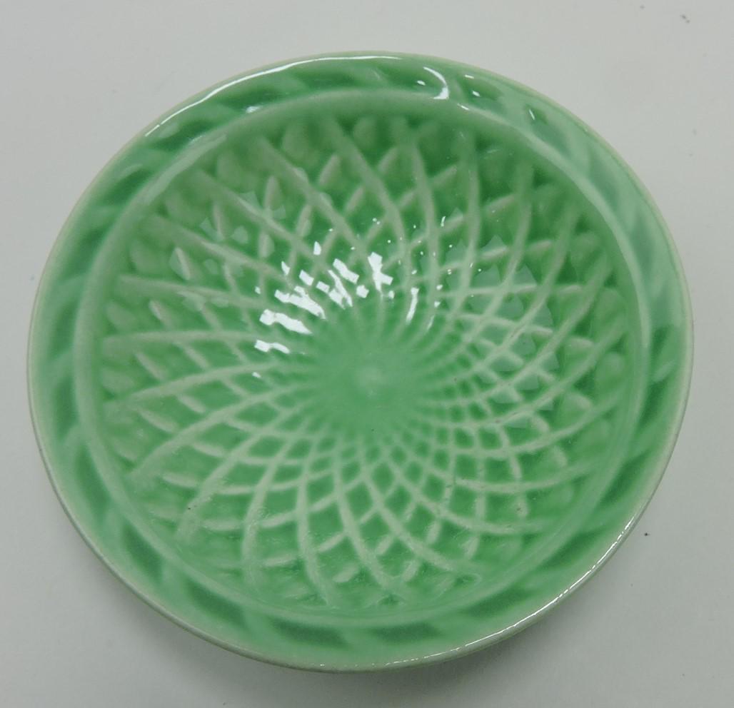 RARE Fiesta Harlequin green basketweave: nut cup