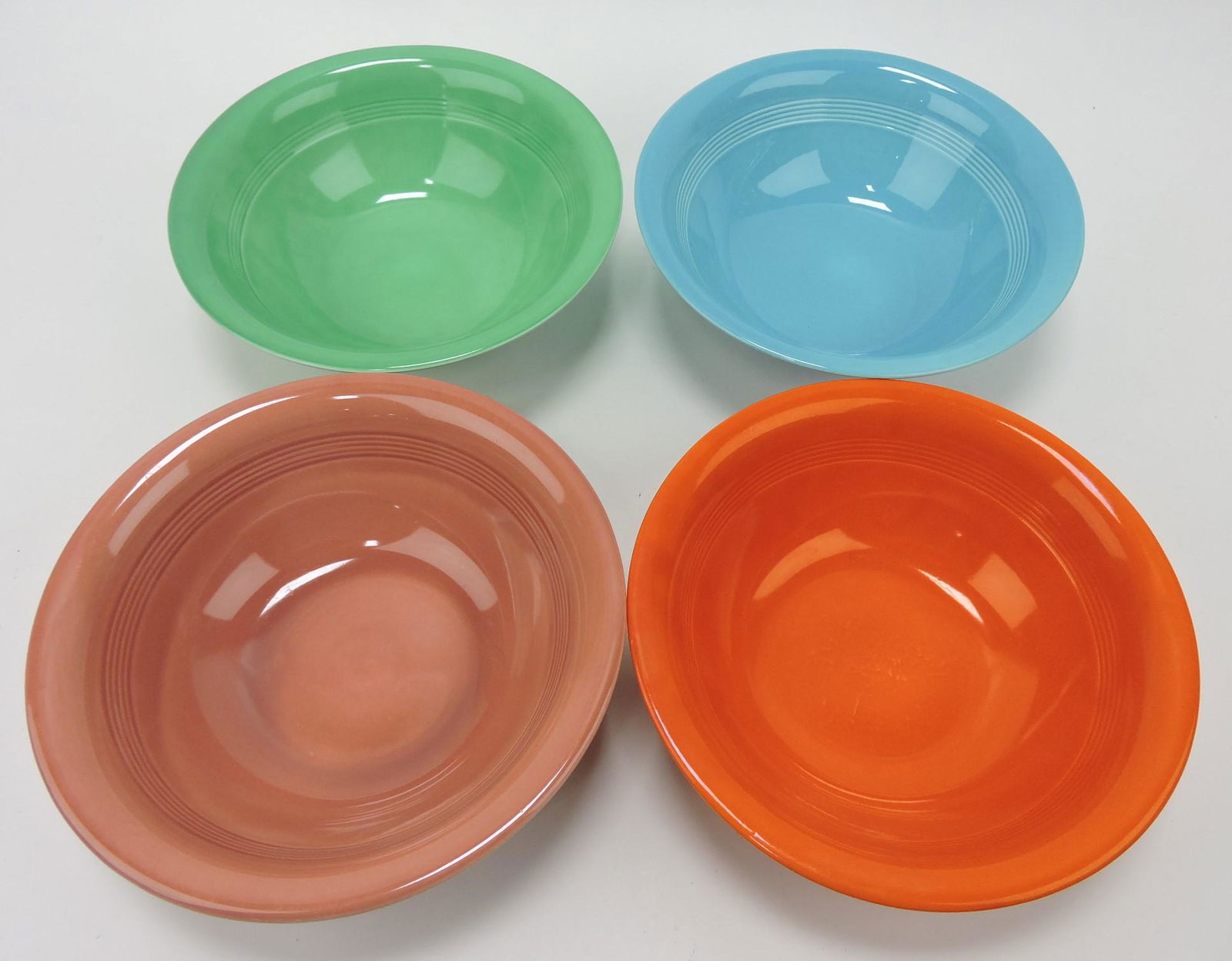 Fiesta Harlequin lot of 4 serving bowls, (1 of 1)