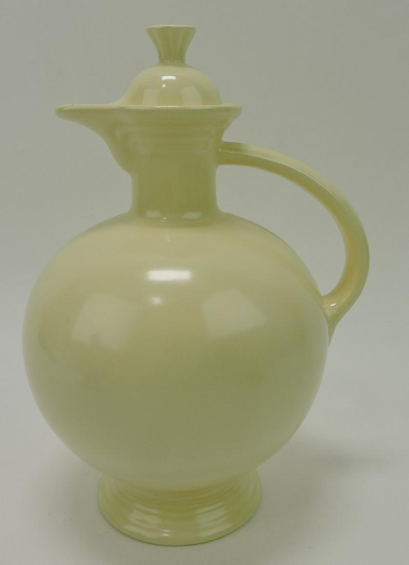 Fiesta carafe, ivory, nick to lid rim (1 of 1)