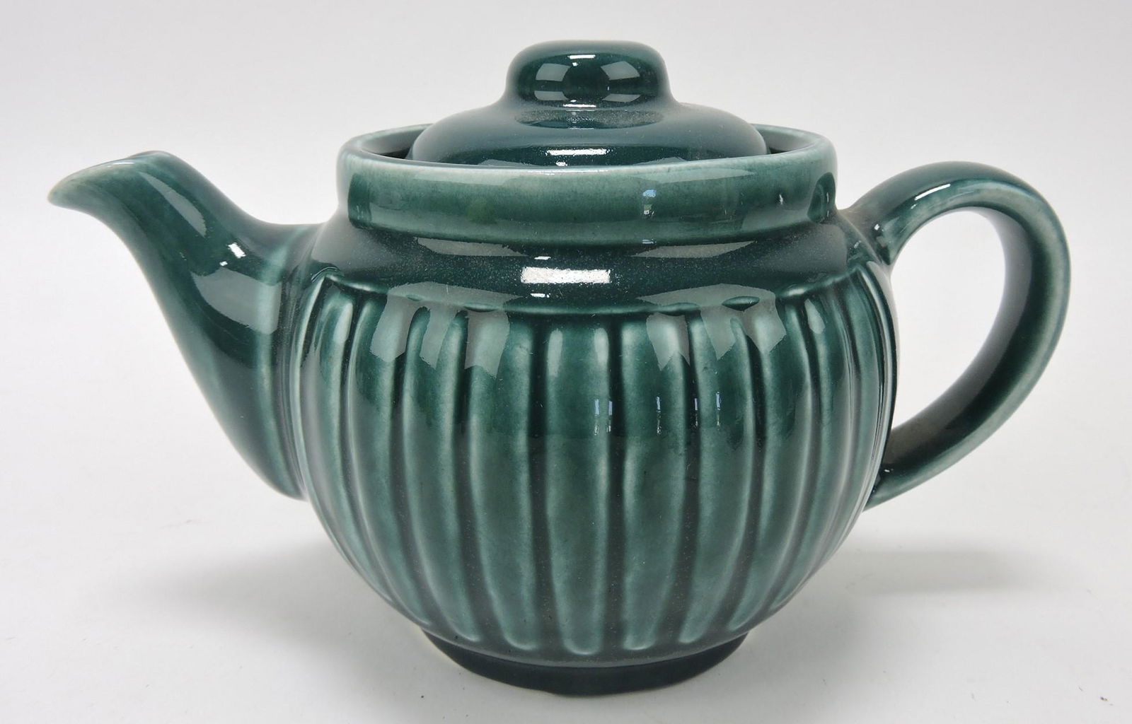 Hall China Everson ribbed teapot, sample, (1 of 2)