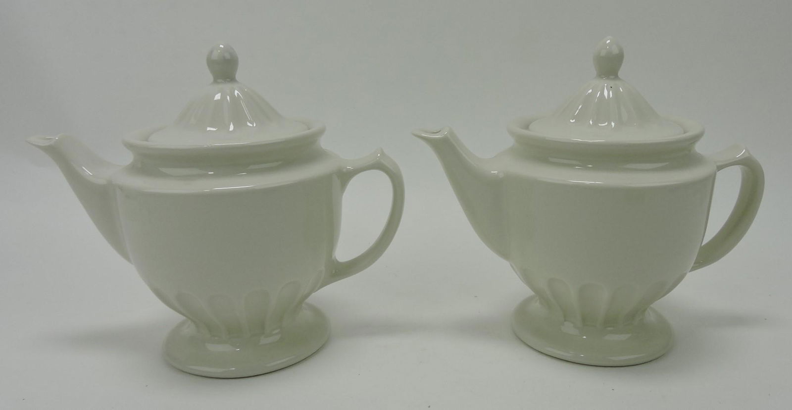 Hall China Centennial teapot, 2 white (1 of 1)