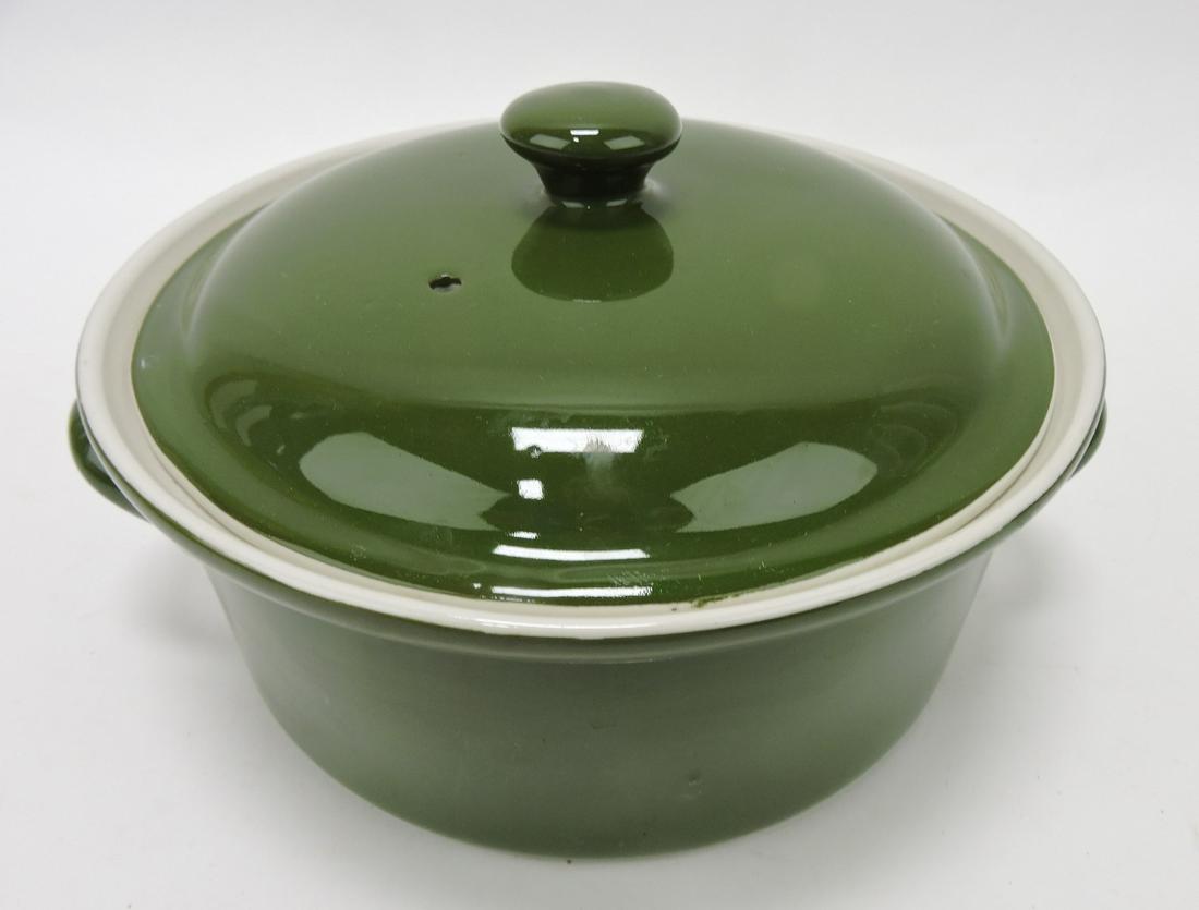 Hall China covered casserole, green (1 of 1)