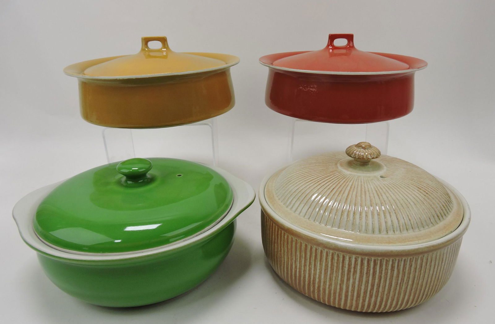 Hall China lot of 4 covered casseroles (1 of 1)