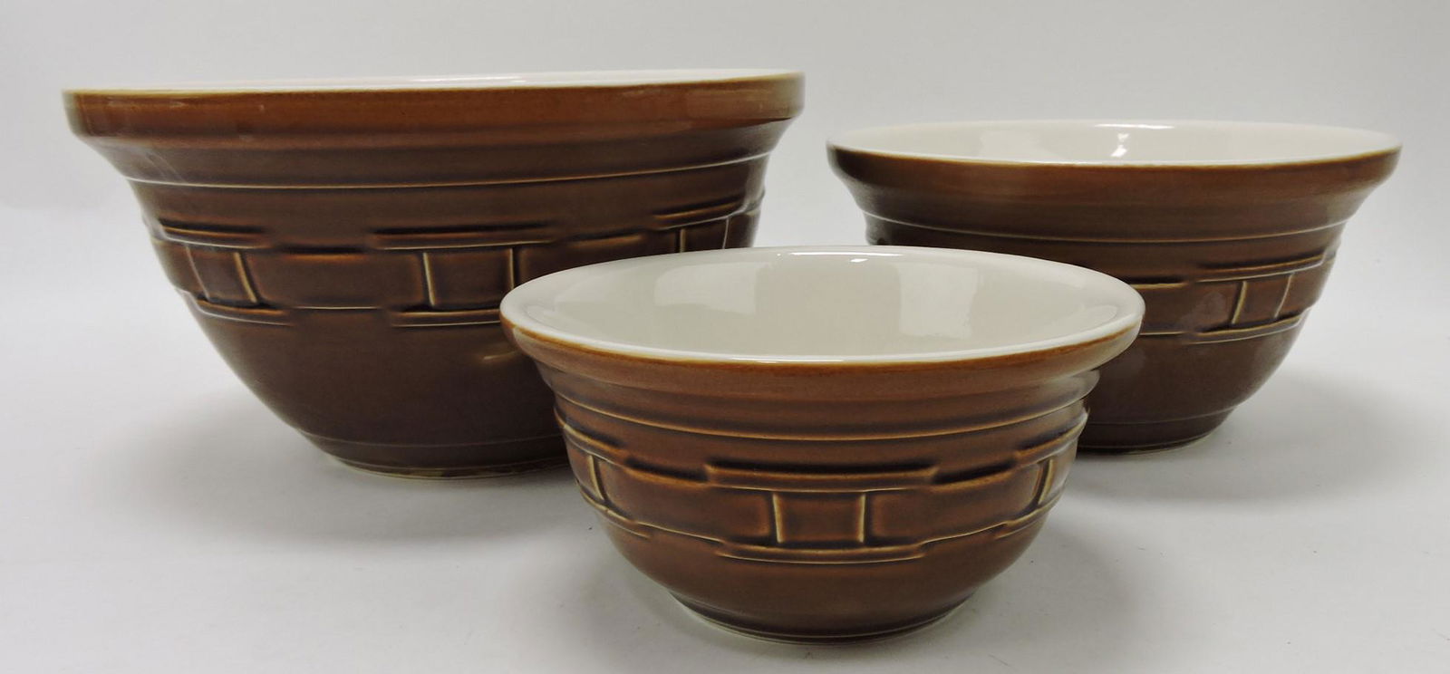 Hall China basketweave set of 3 nested bowls (1 of 1)