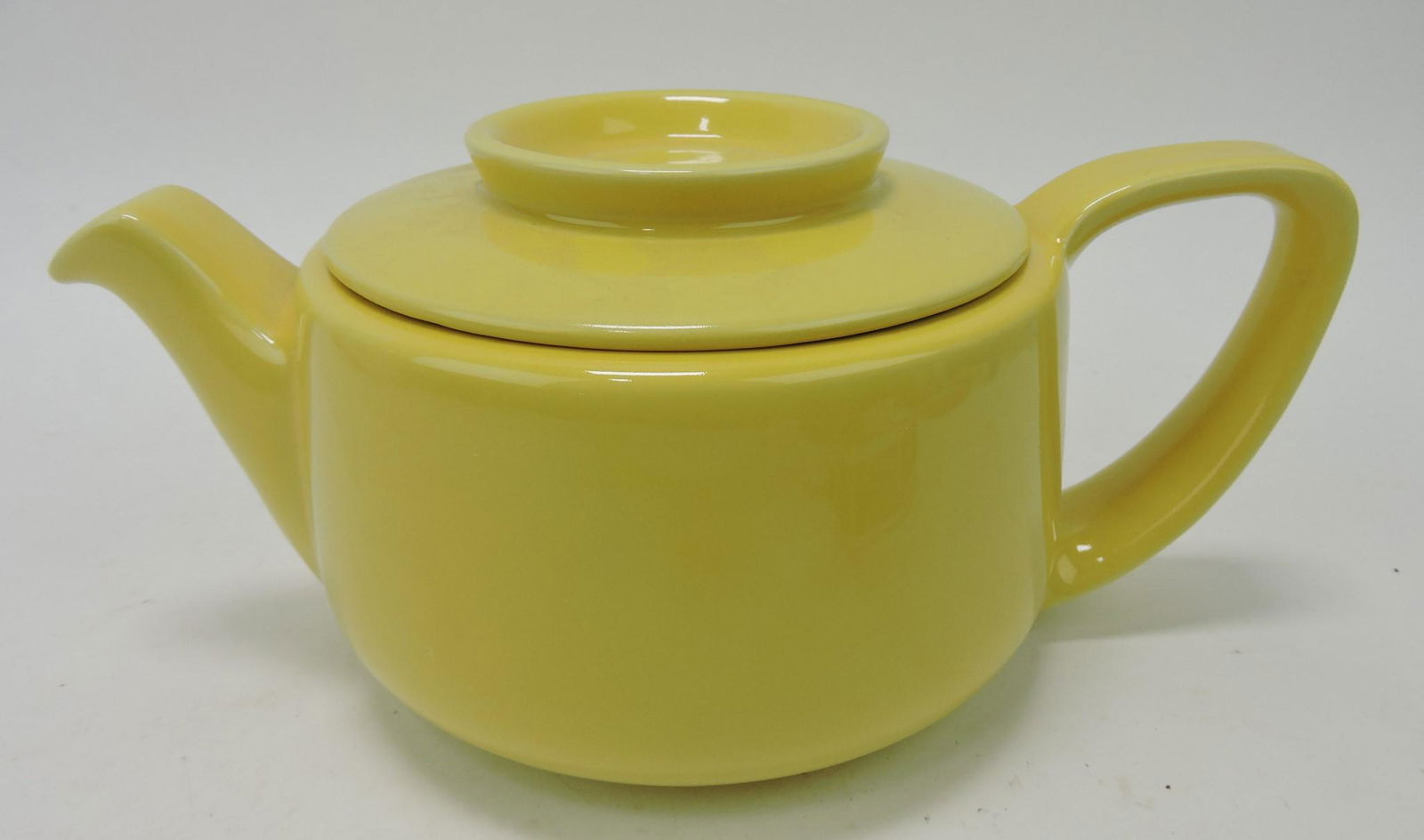 Hall China Tri-colator yellow teapot (1 of 1)