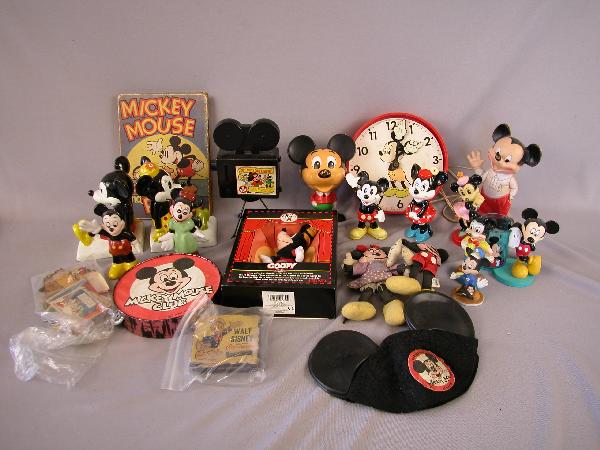 Large assortment of Mickey Mouse and Walt Disney it: Large assortment of Mickey Mouse and Walt Disney items