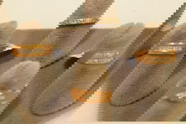 Lot of 4-14kt gold wedding bands with diamonds, 1: Lot of 4-14kt gold wedding bands with diamonds, 11 grams