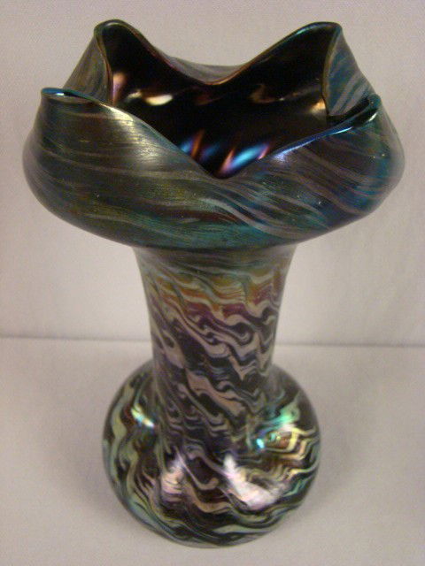 Loetz type art glass pulled feather vase, 9 1/2": Loetz type art glass pulled feather vase, 9 1/2"