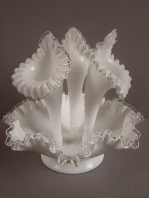 Fenton silver crest epergne, 11 1/2"d : Fenton silver crest epergne, 11 1/2"d