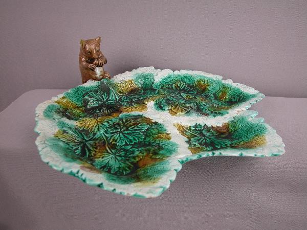 Majolica overlapping leaf serving tray with squ: Majolica overlapping leaf serving tray with squirrel handle, 12"w