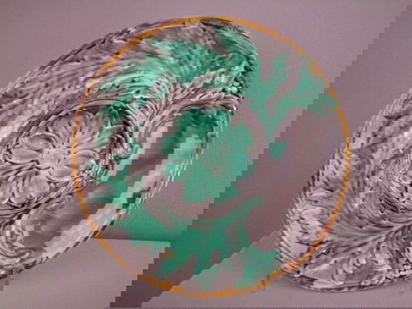 French majolica artichoke plate, 9": French majolica artichoke plate, 9"