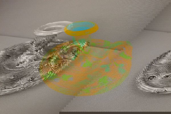 GEORGE JONES chamber candle holder with snuffer: GEORGE JONES chamber candle holder with snuffer holder (no snuffer), overall ivy and berry motif, 6"d