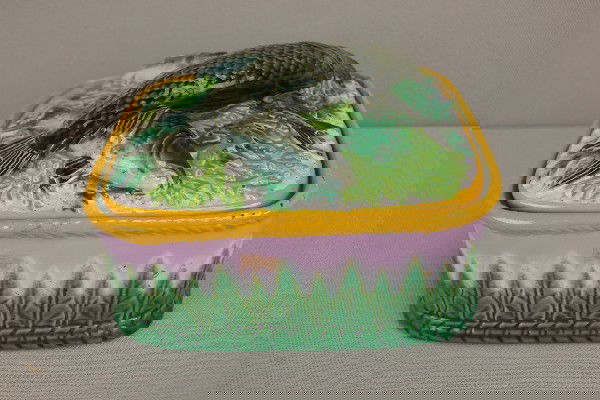 GEORGE JONES pink pointed leaves majolica sardi: GEORGE JONES pink pointed leaves majolica sardine box, professional repair to lid