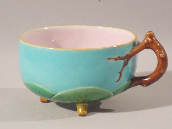 MINTON turquoise Japanese teacup with vine hand: MINTON turquoise Japanese teacup with vine handle and feet
