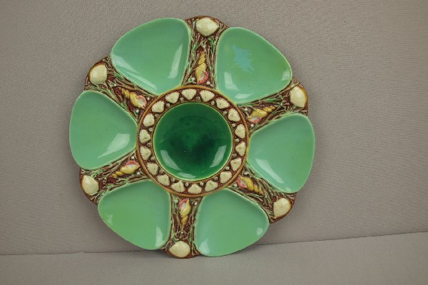 MINTON seamist green majolica 6 well oyster plat: MINTON seamist green majolica 6 well oyster plate, shape no. 1323, 9", professional rim and surface repair