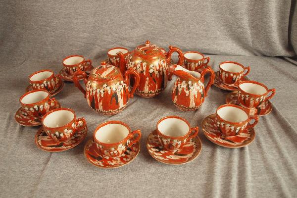Oriental 1000 faces tea set with teapot, cream, su: Oriental 1000 faces tea set with teapot, cream, sugar and 12 cups and saucers