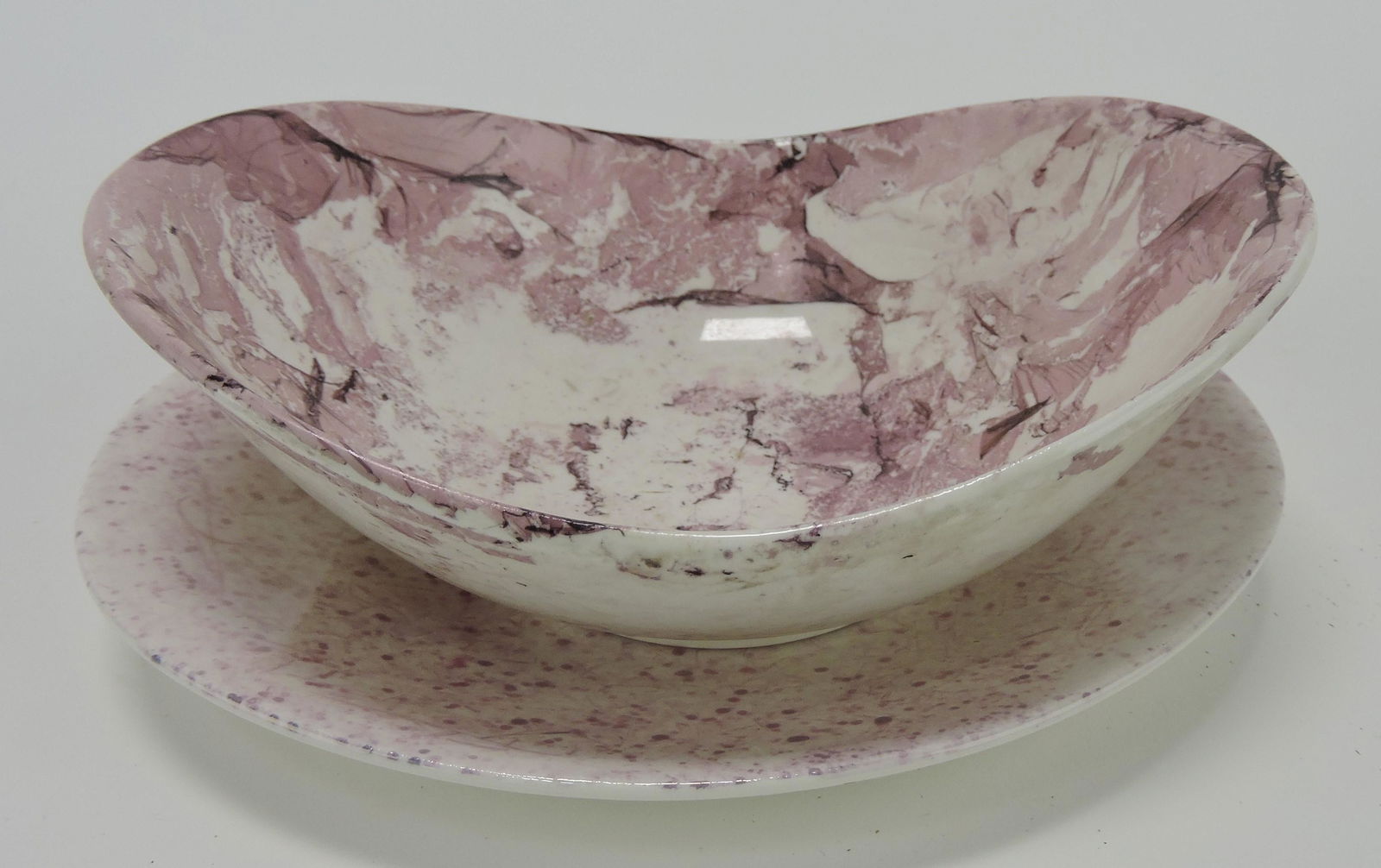 Hall China MCM Eva Zeisel sauce: boat and stand, shop sample with paper label dated June 18, 1954