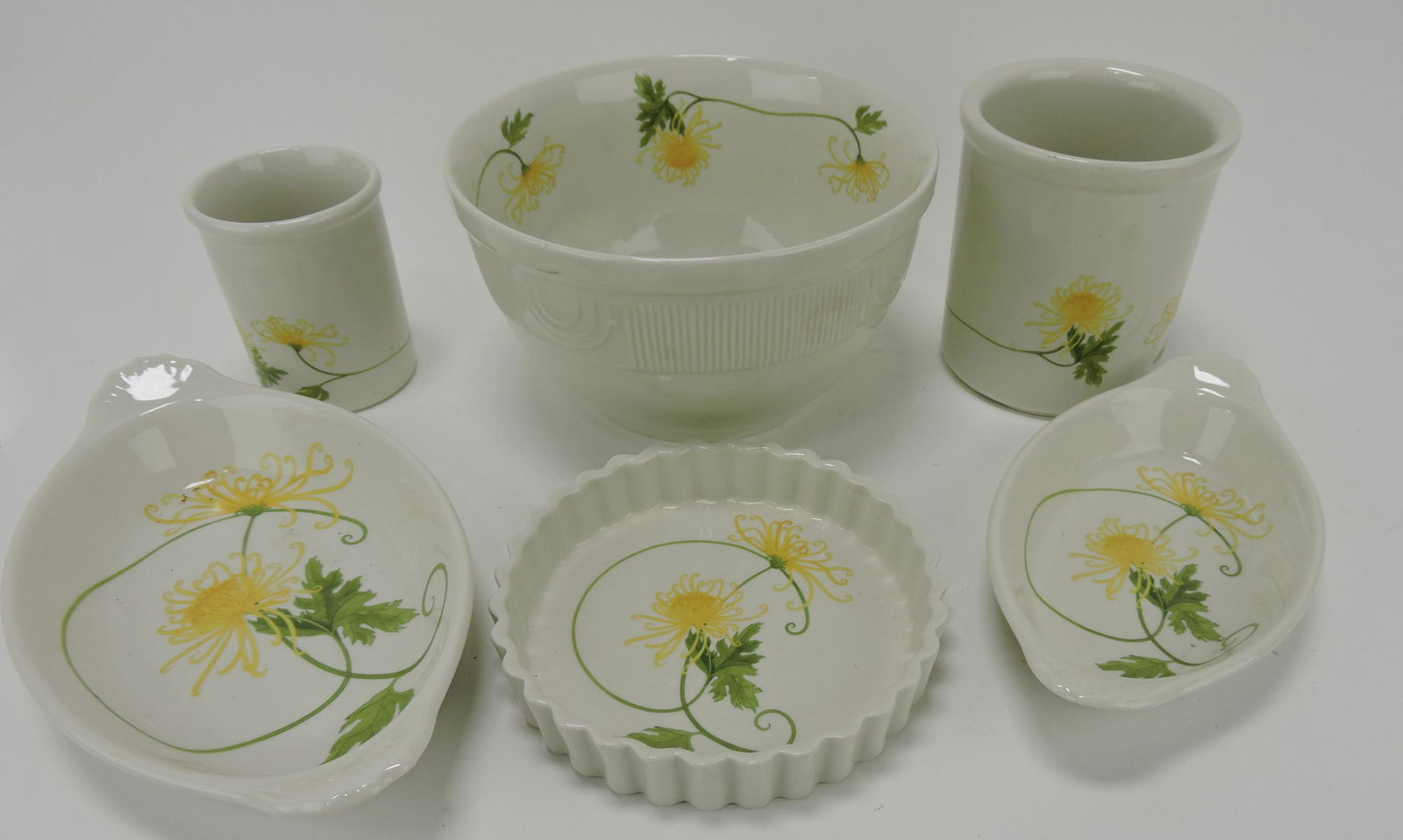 Hall China lot of 6 pieces with yellow (1 of 2)