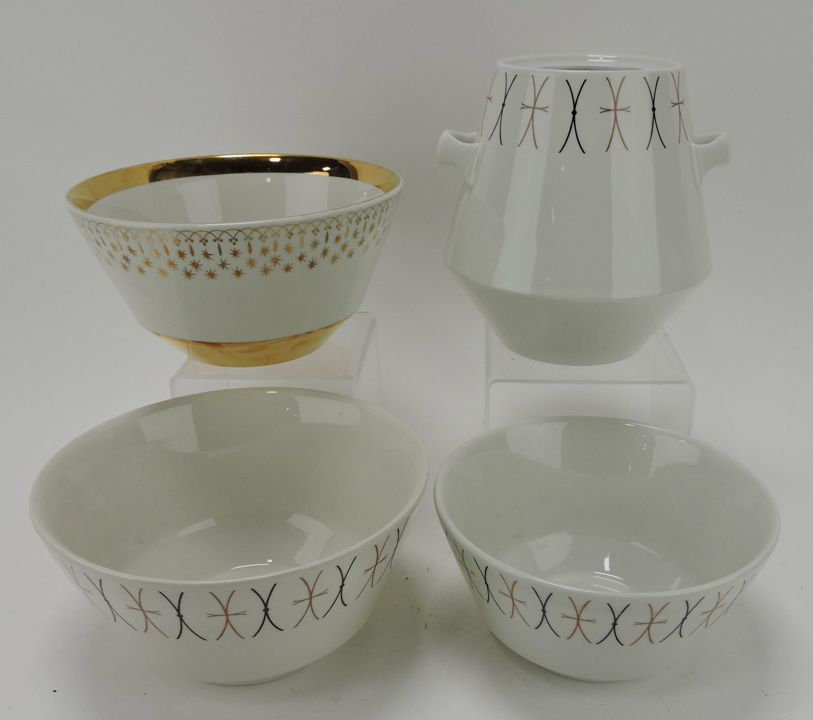 Hall China lot of 4 Flare Ware pieces: (1 of 1)