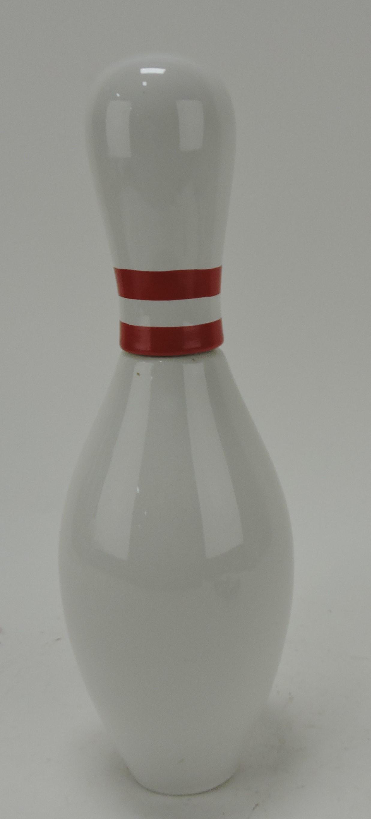 Hall China bowling pin decanter (1 of 1)