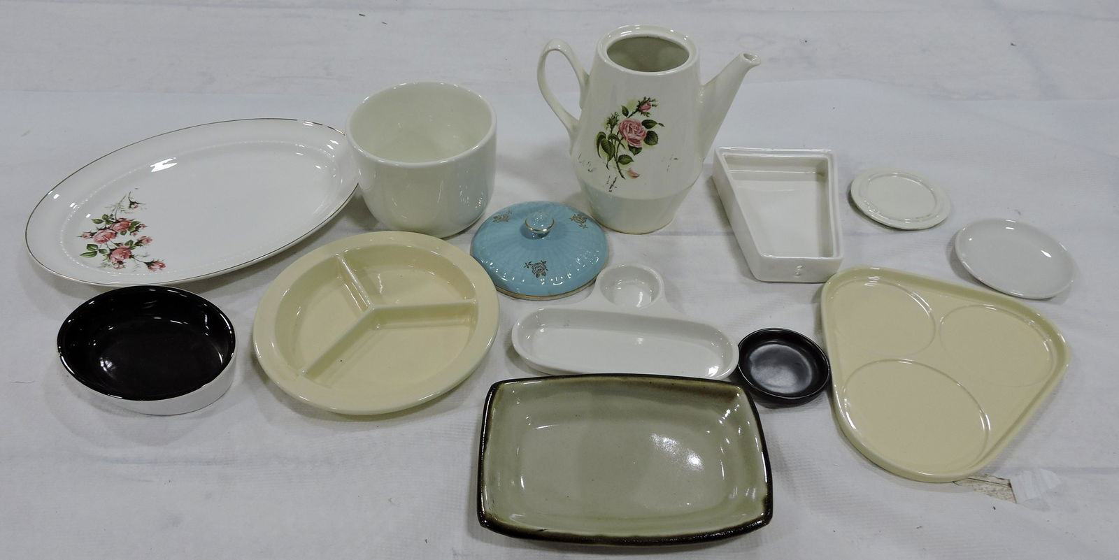 Hall China lot of 13 assorted pieces, some (1 of 1)