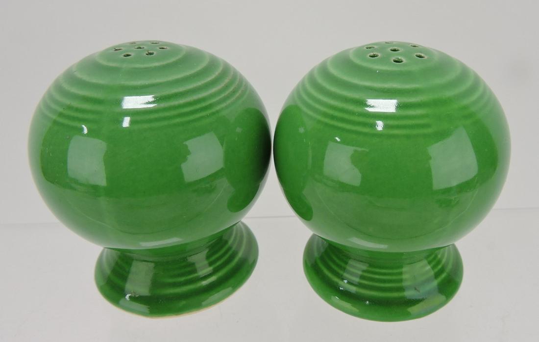 Fiesta salt & pepper, pair medium green (1 of 1)